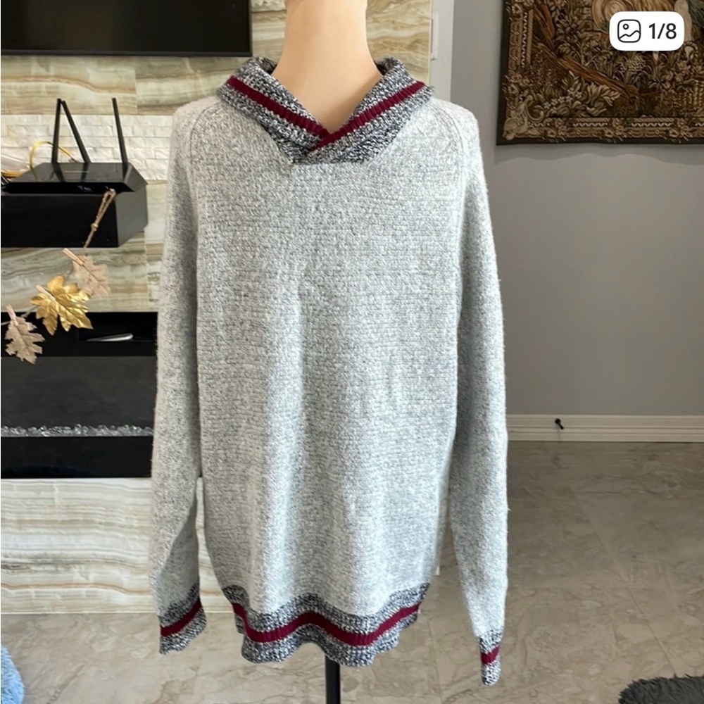 Men's Gray Crewneck Sweater with Red Trim